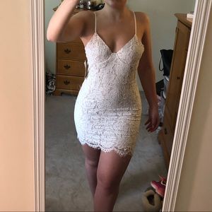 NWT Tobi White Lace Dress Size Medium